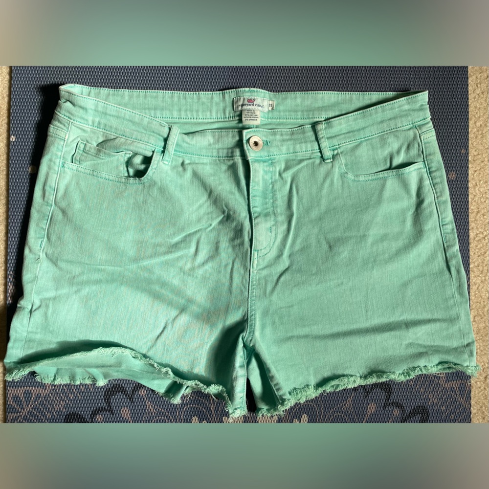 Vineyard Vines 🐳Raw Edge Garment Dyed 🌱Mint Color Denim Shorts Size 33